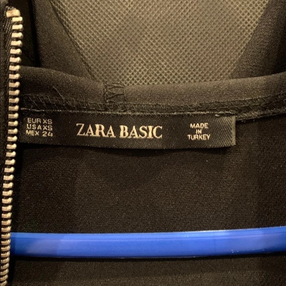 Zara Half ZIP Pullover - Picture 2 of 2